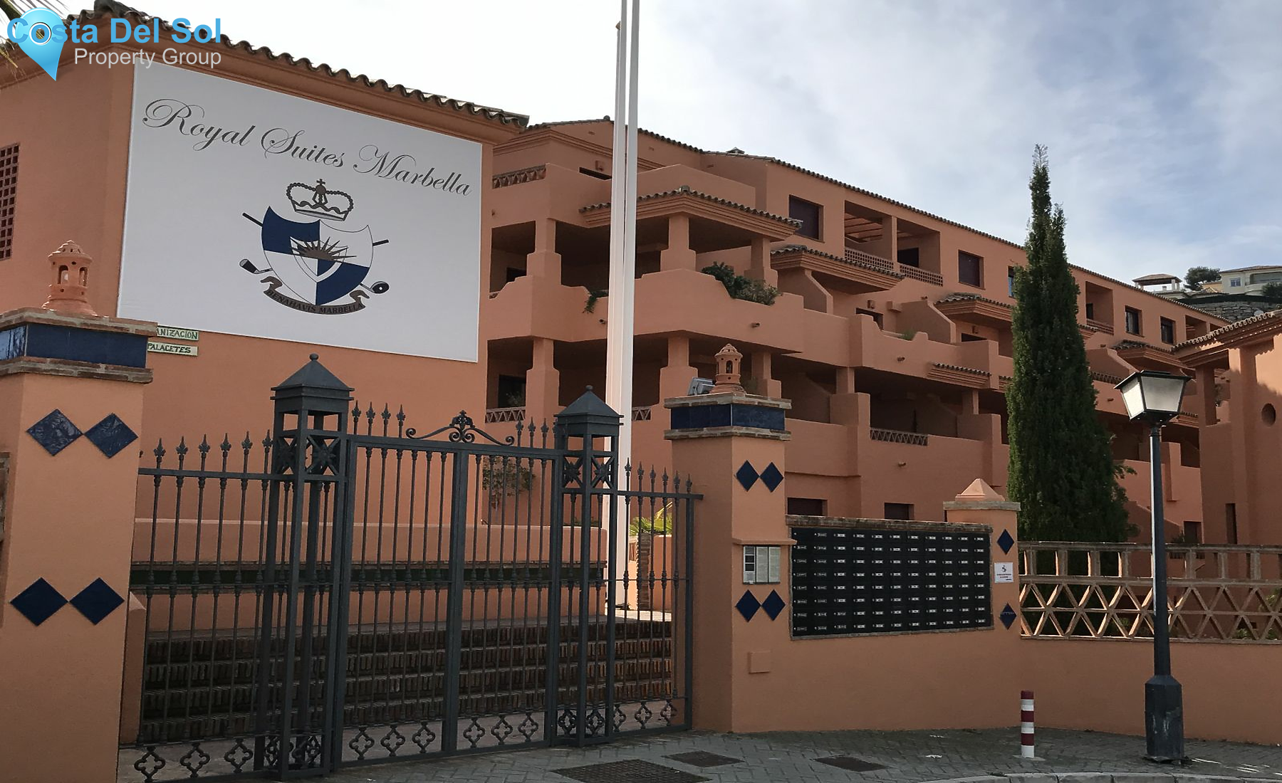 Ground Floor Apartment in Benahavís-1128008