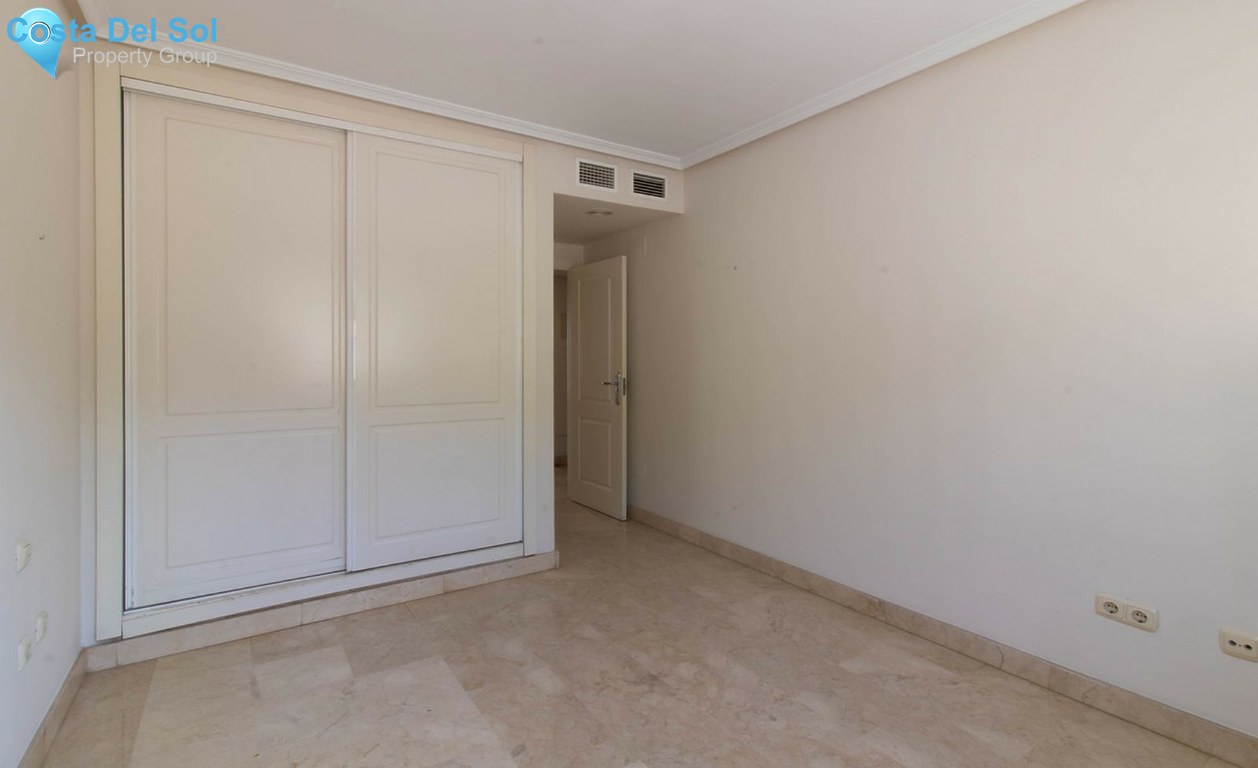 Ground Floor Apartment in Marbella-1250254