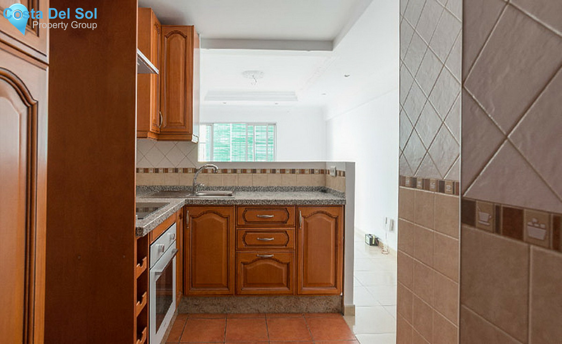 Ground Floor Apartment in Marbella-1350750