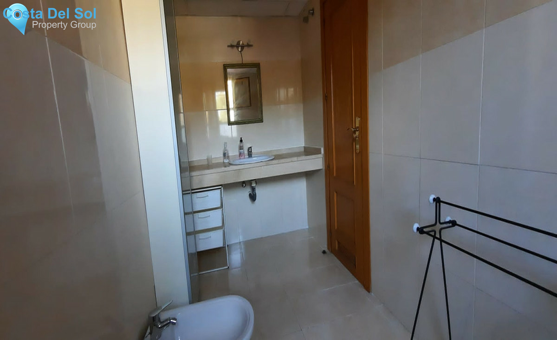 Ground Floor Apartment in Málaga-1357035