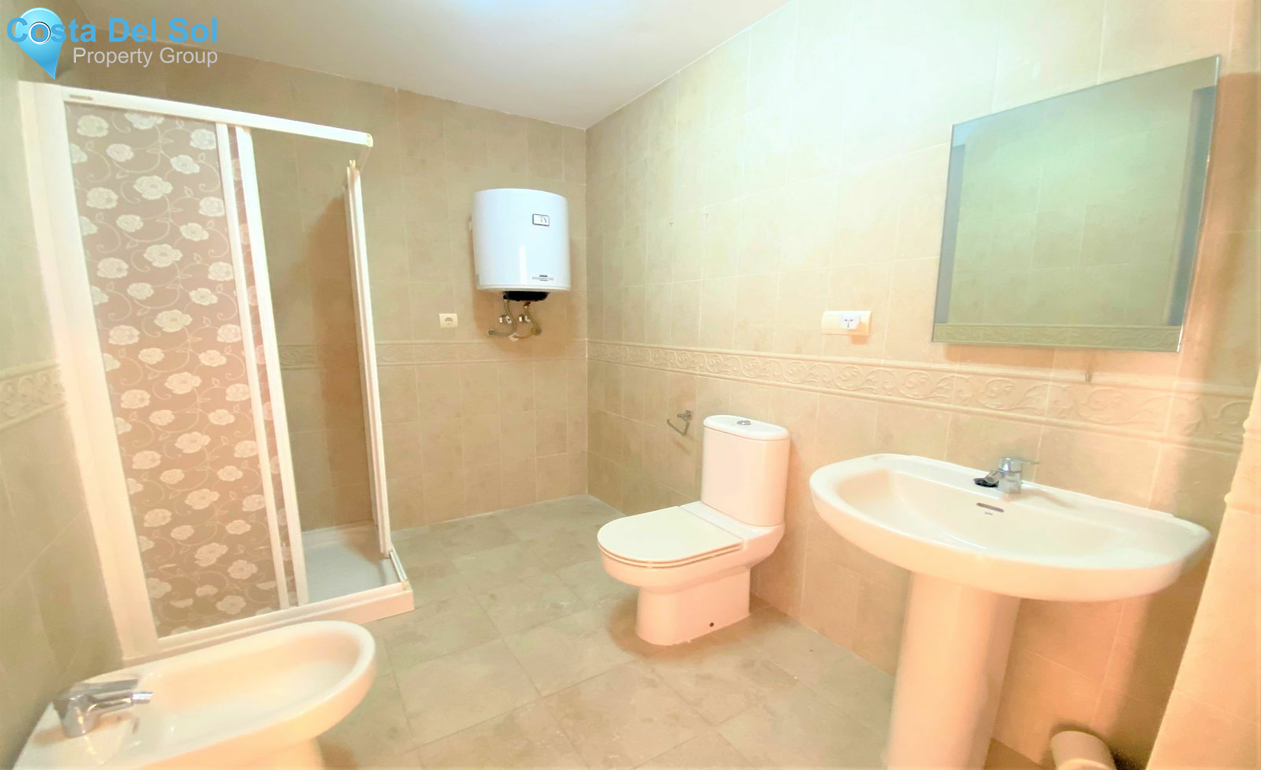 Ground Floor Apartment in San Luis de Sabinillas-1136321