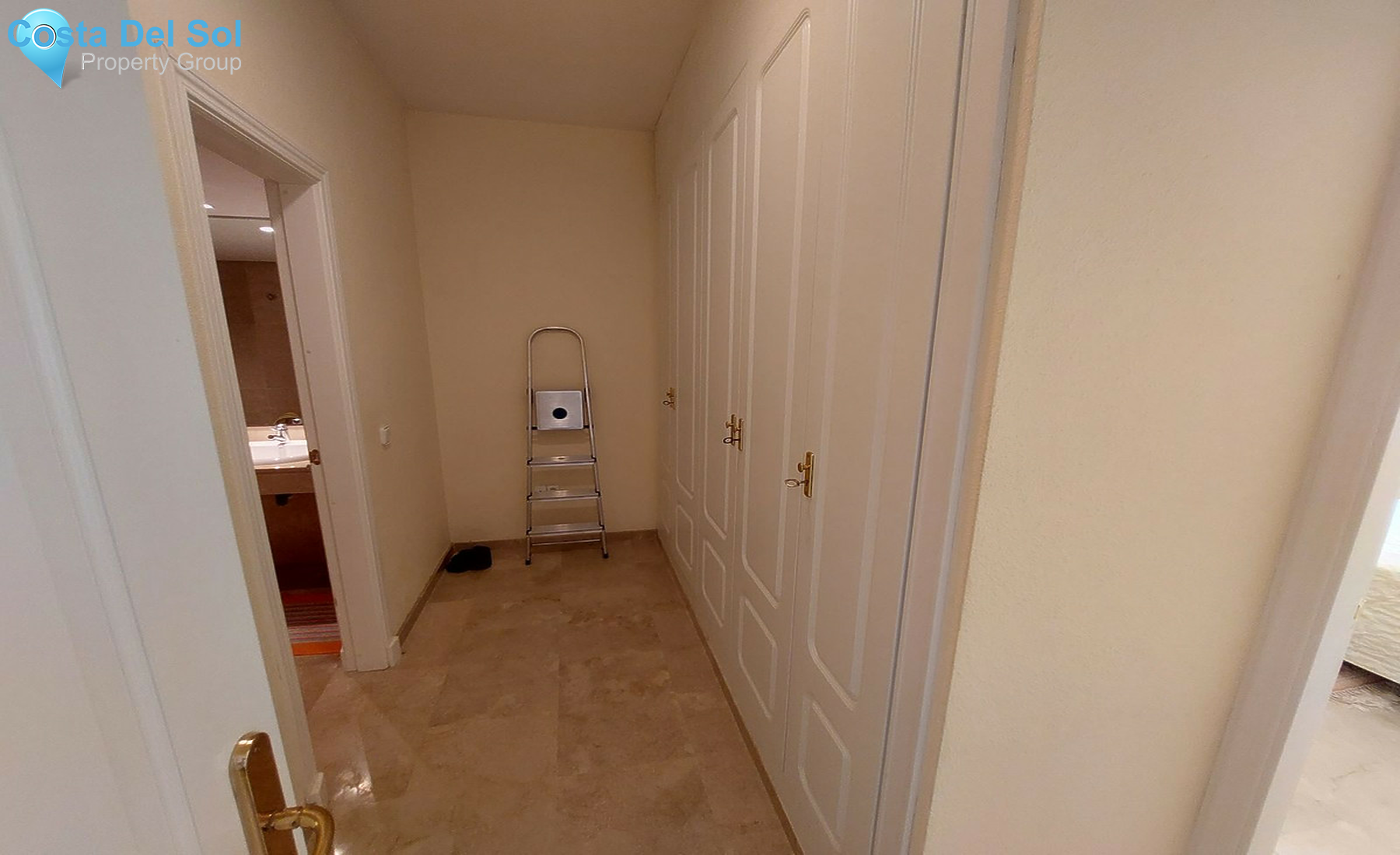 Ground Floor Apartment in The Golden Mile-1263635