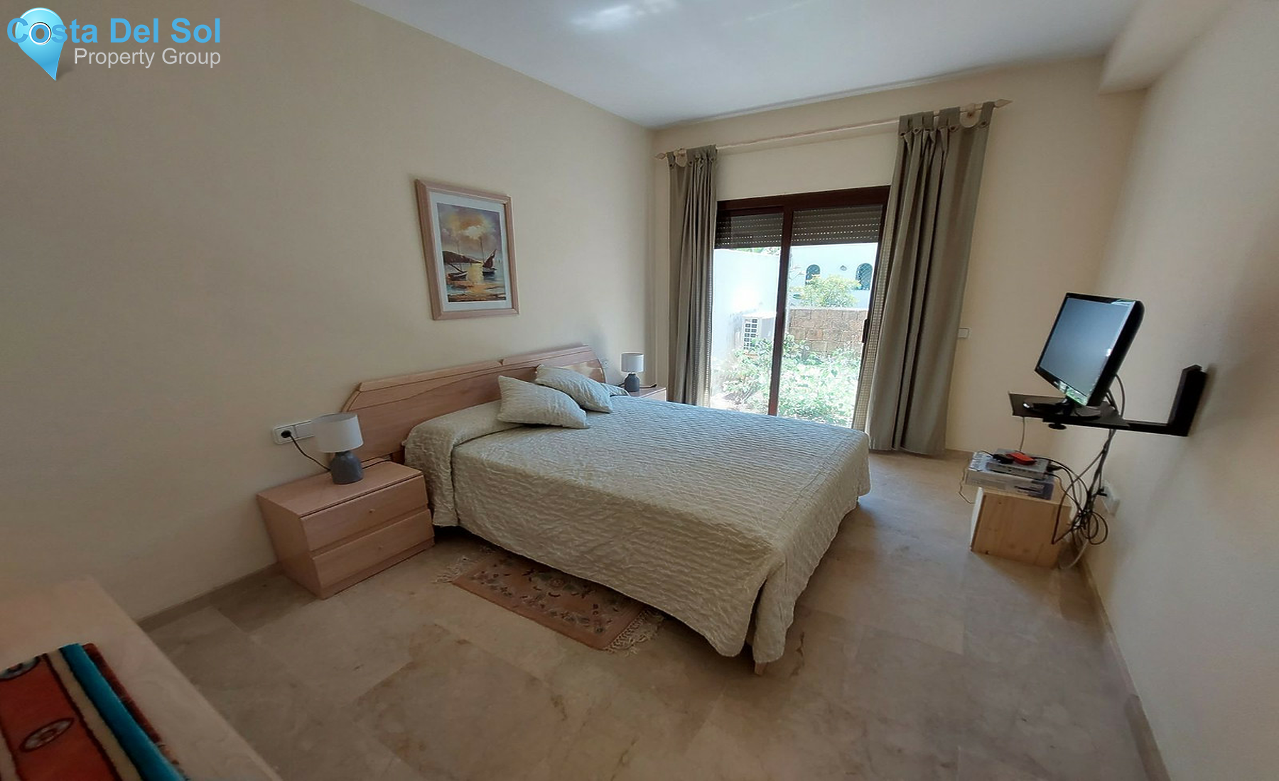 Ground Floor Apartment in The Golden Mile-1263630