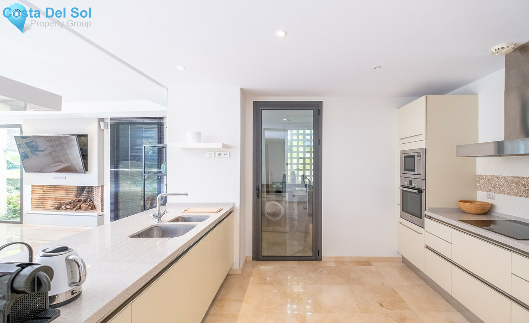 Ground Floor Apartment in The Golden Mile-1317452