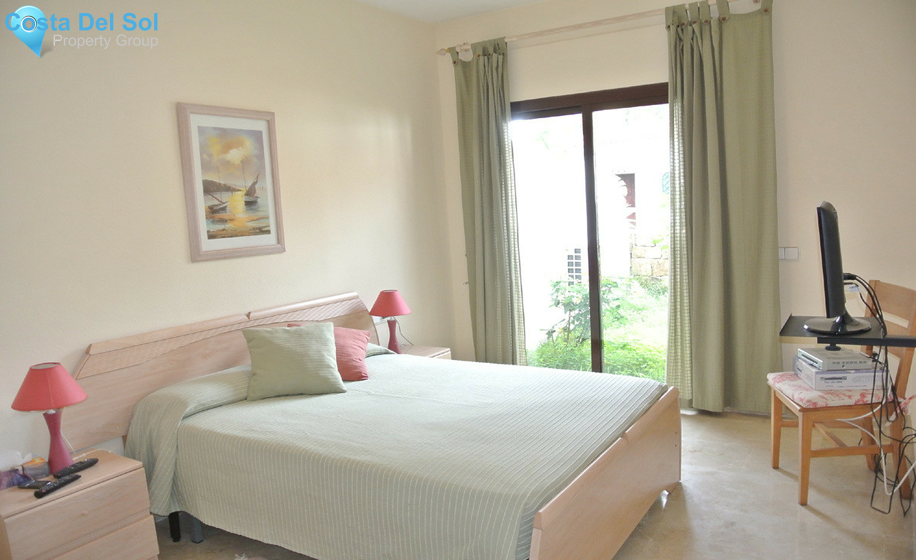 Ground Floor Apartment in The Golden Mile-1354724