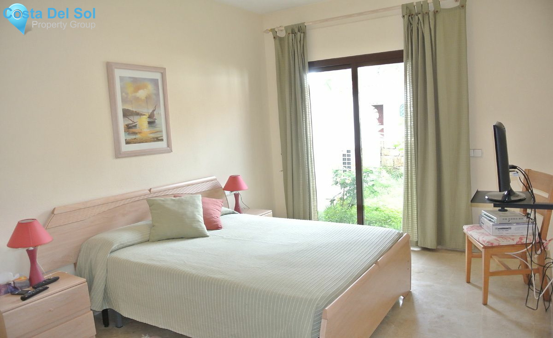 Ground Floor Apartment in The Golden Mile-1177327