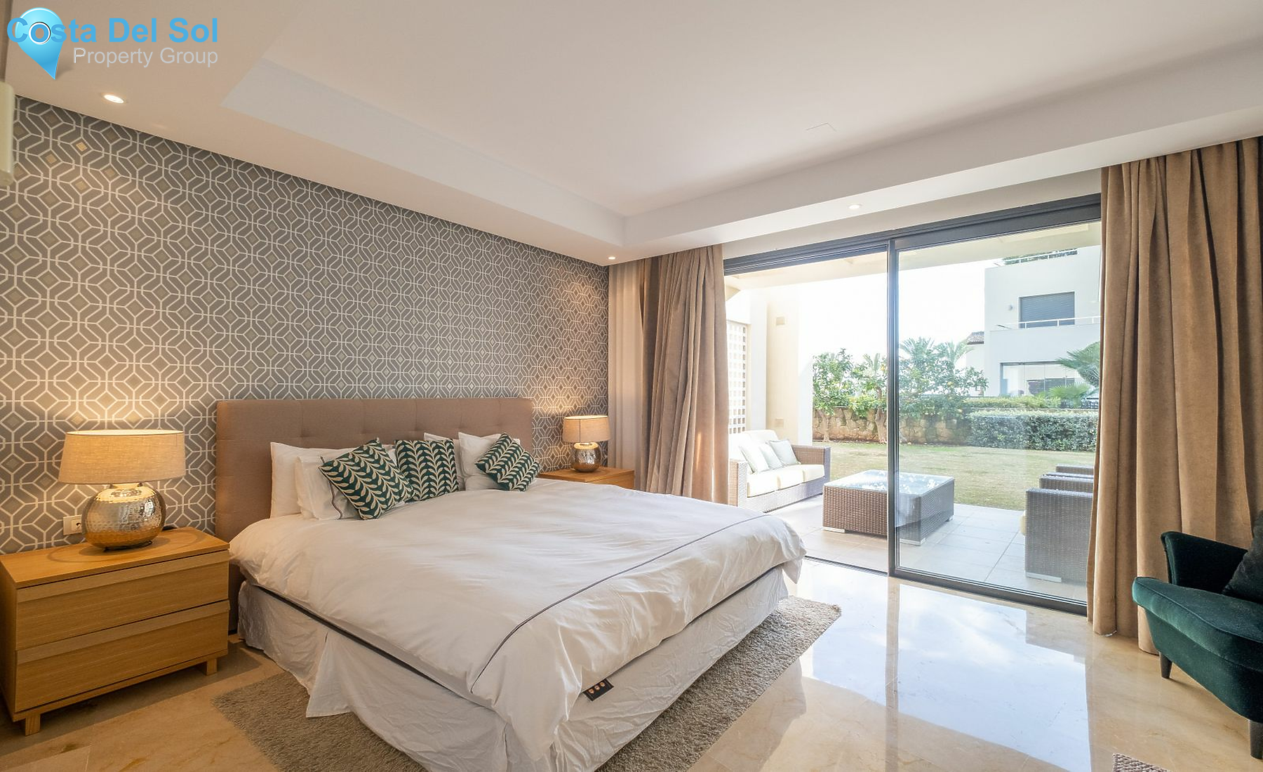 Ground Floor Apartment in The Golden Mile-1197278