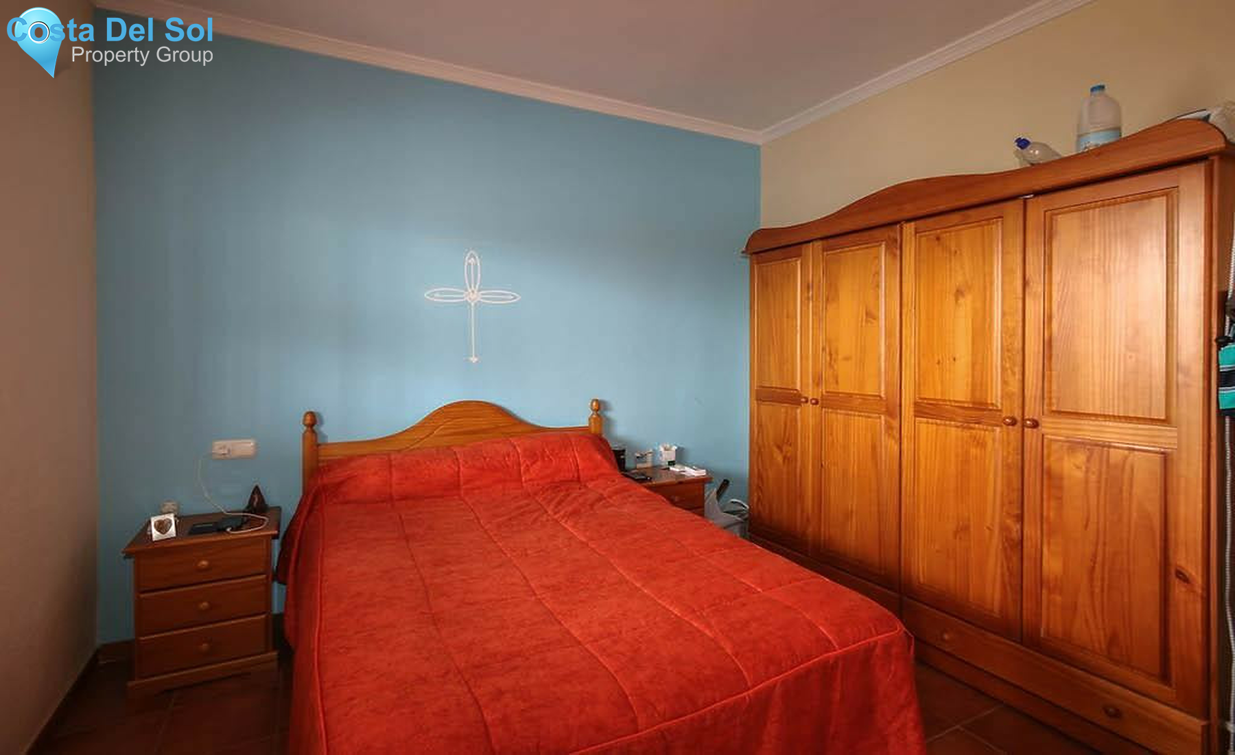 House in Guaro-1358751