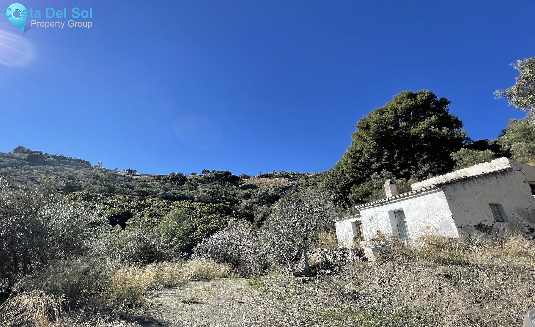 Land with Ruin in Frigiliana-1391940