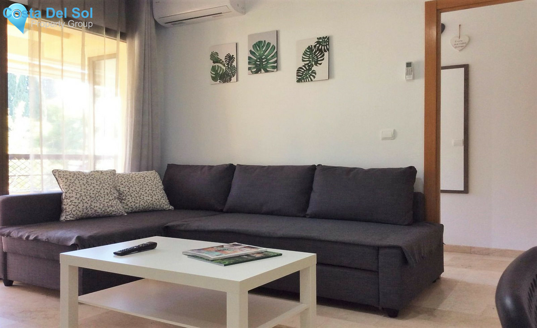 Middle Floor Apartment in Aloha-1455974