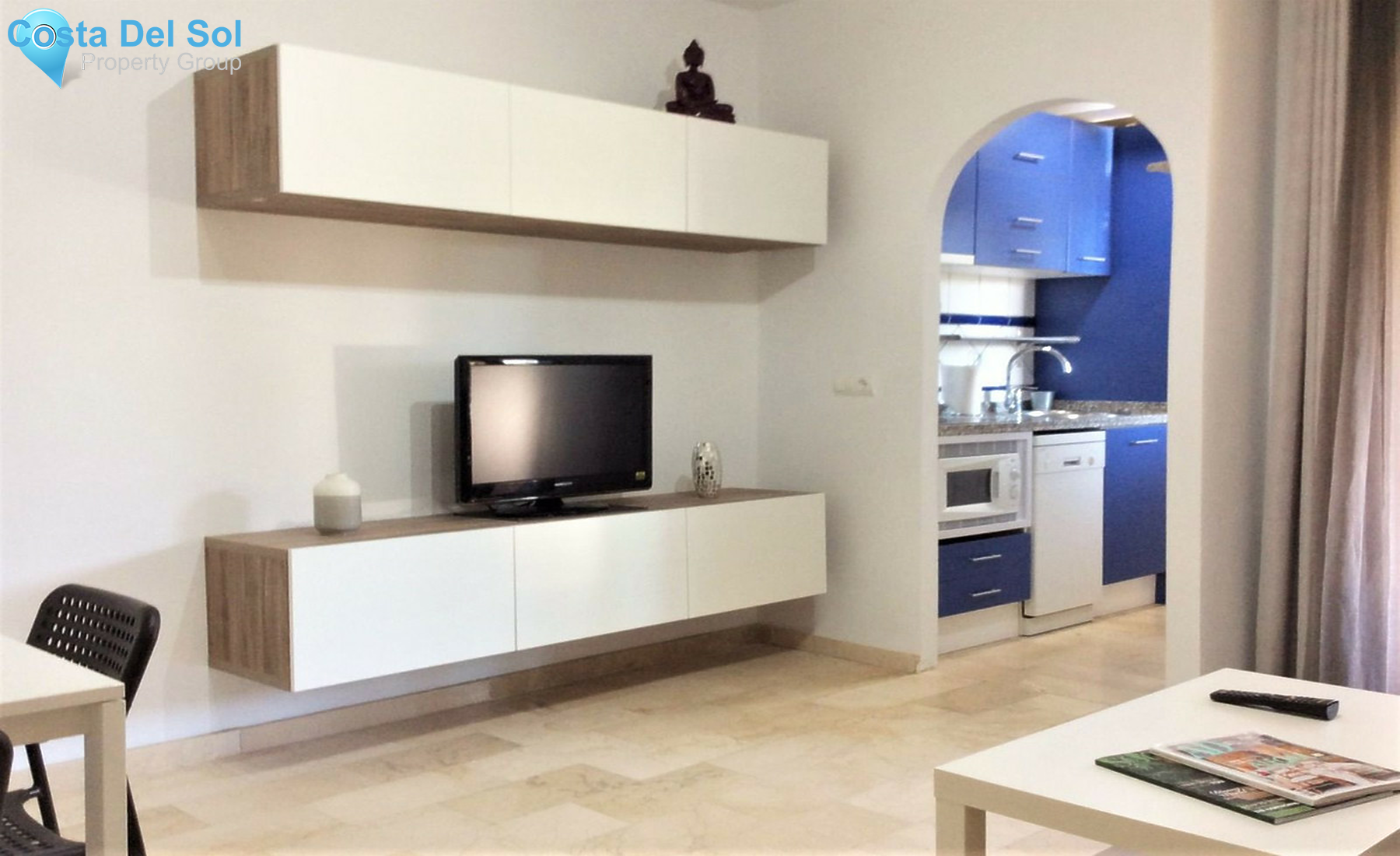 Middle Floor Apartment in Aloha-1455961