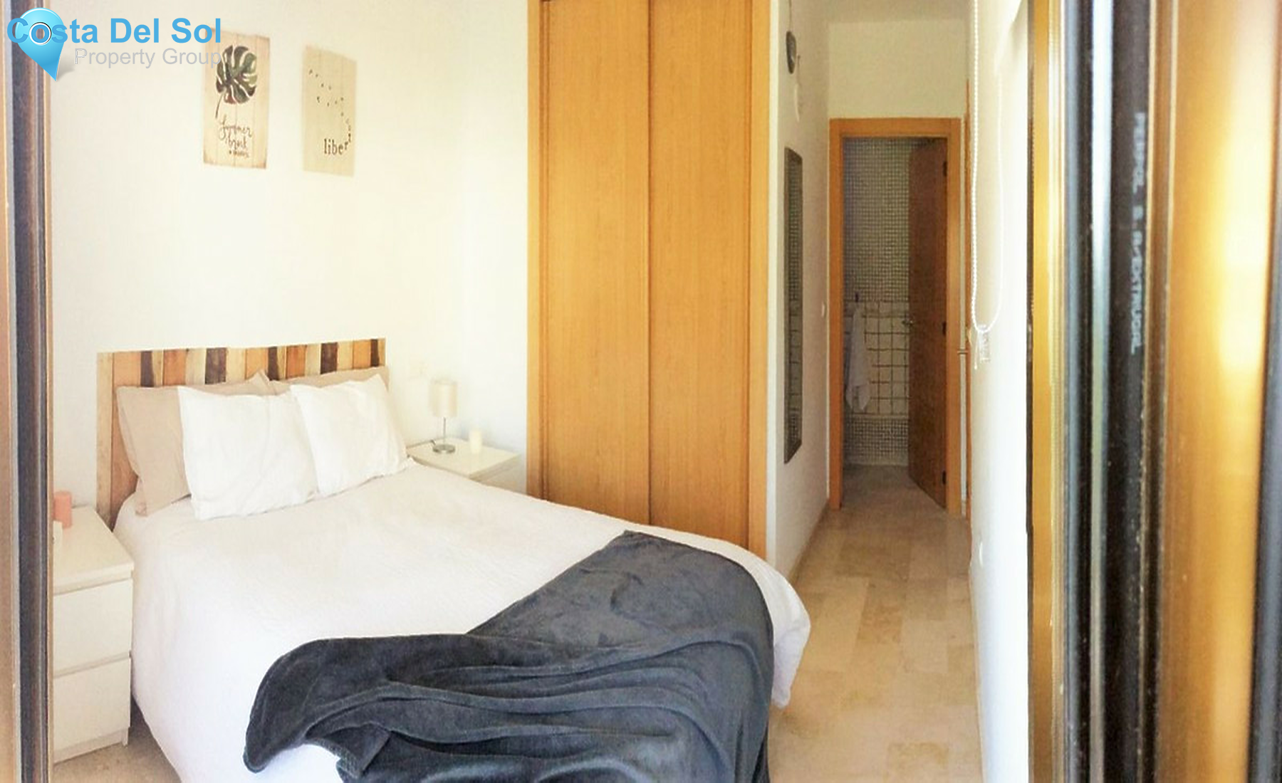 Middle Floor Apartment in Aloha-1455967