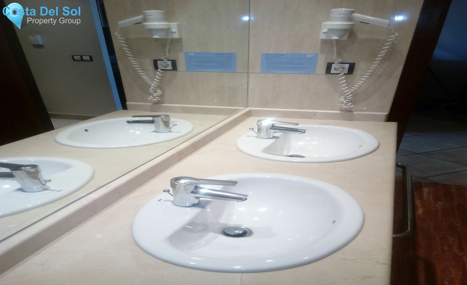 Middle Floor Apartment in Bel Air-1427692