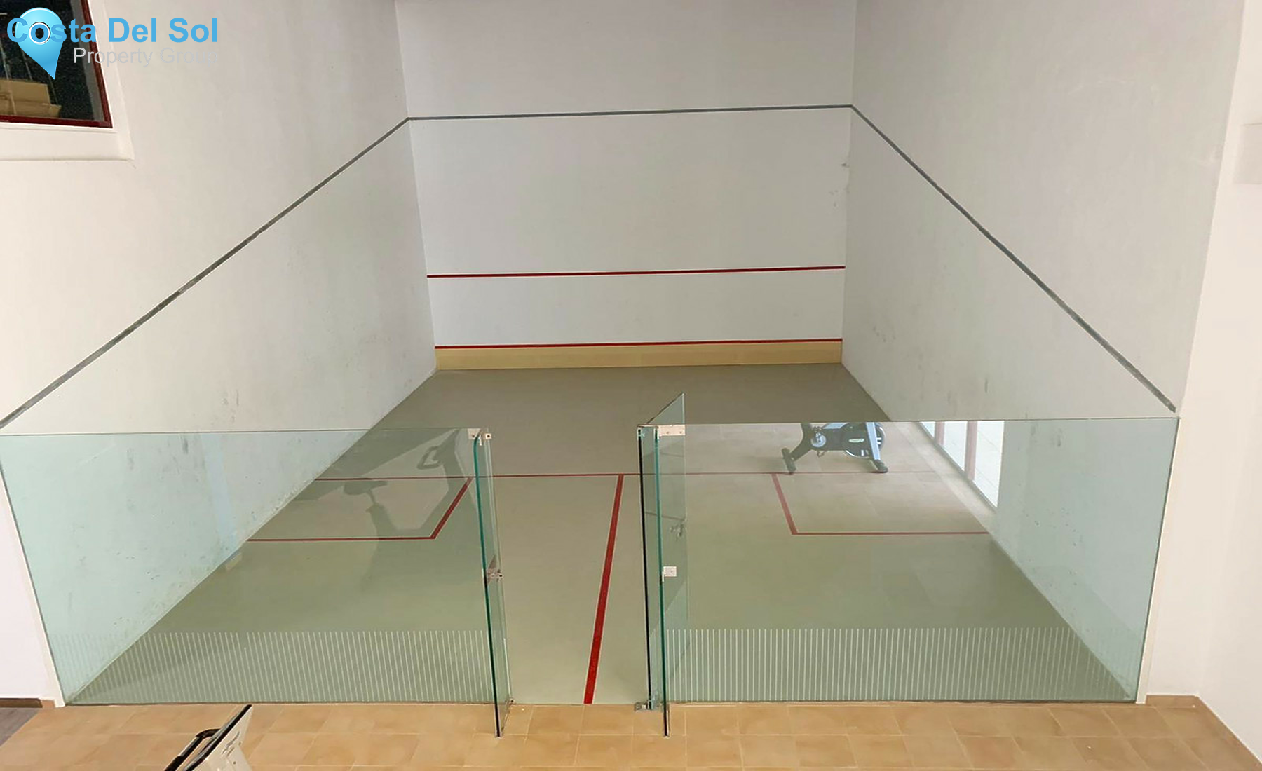 Middle Floor Apartment in Benahavís-1285909