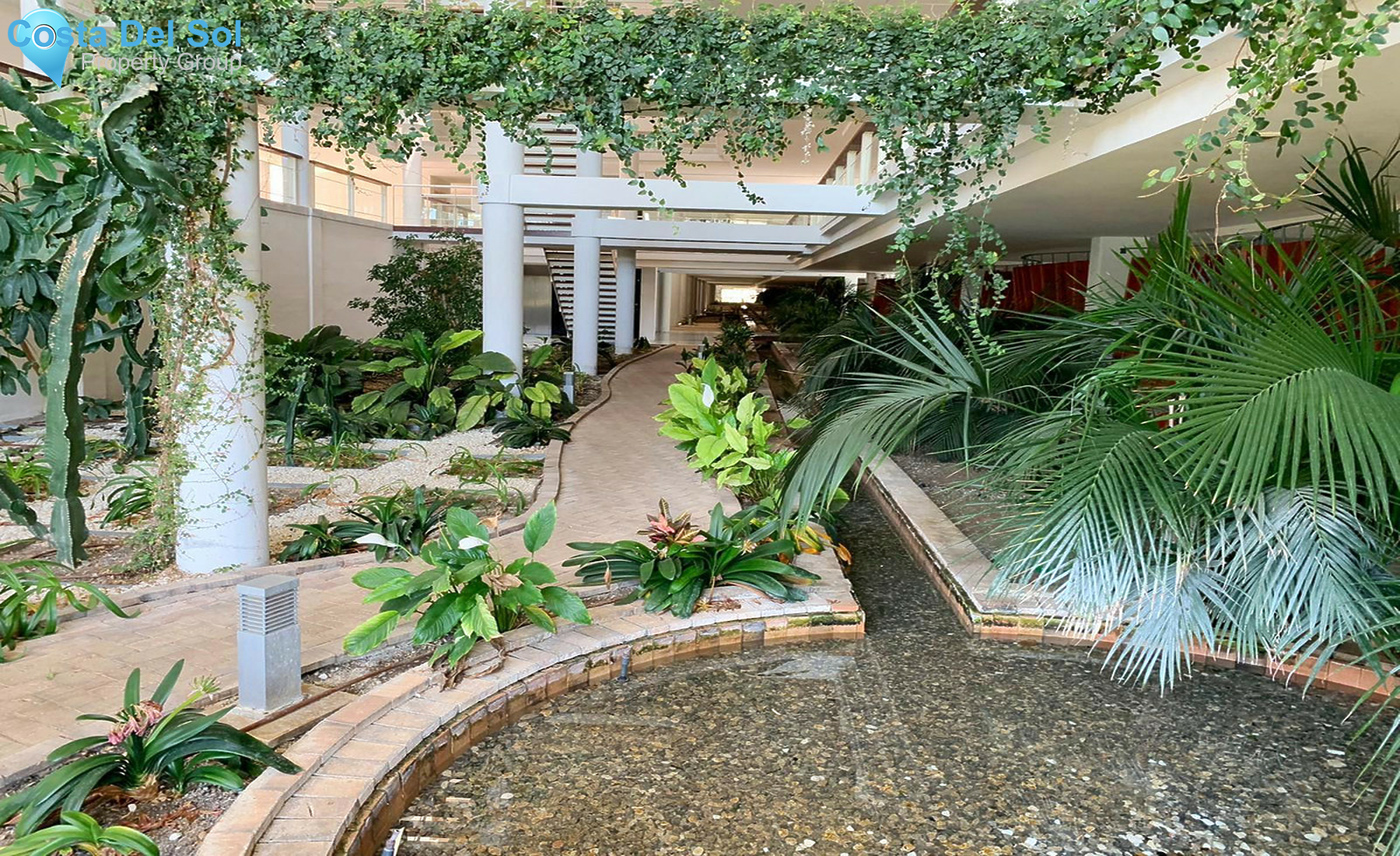 Middle Floor Apartment in Benahavís-1285894