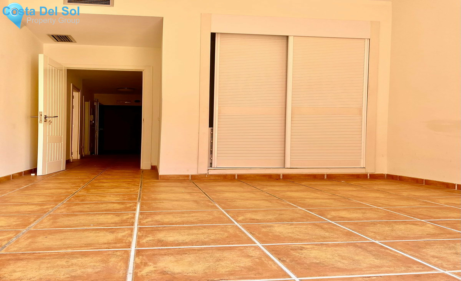 Middle Floor Apartment in Benahavís-1521529