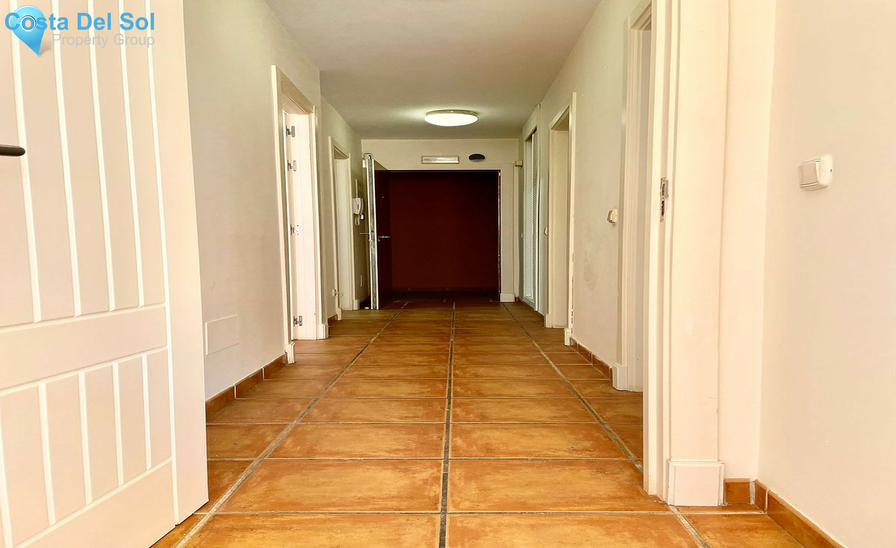 Middle Floor Apartment in Benahavís-1521530