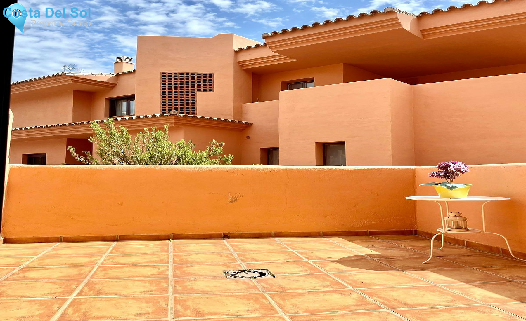 Middle Floor Apartment in Benahavís-1521531