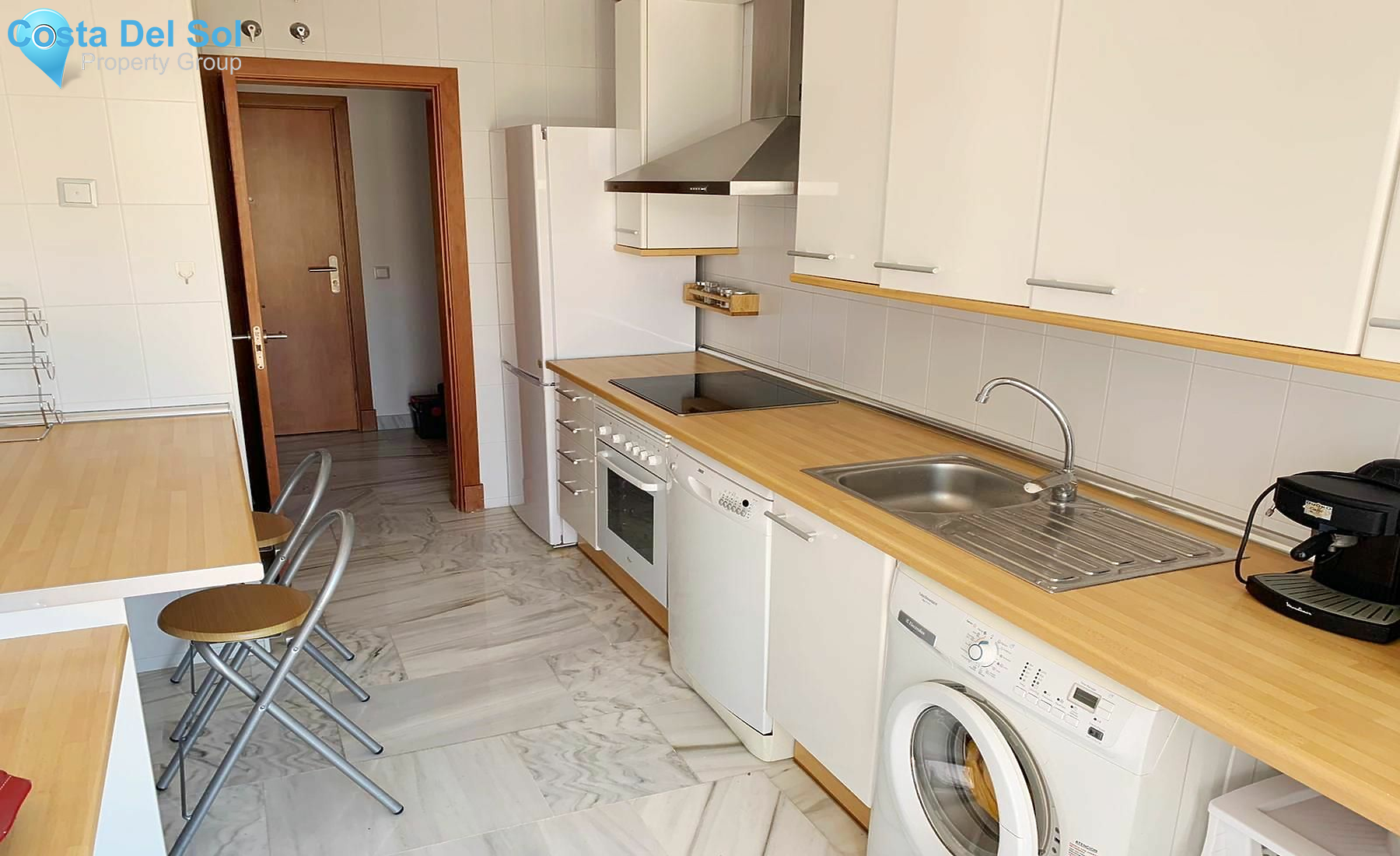 Middle Floor Apartment in Benahavís-1161438