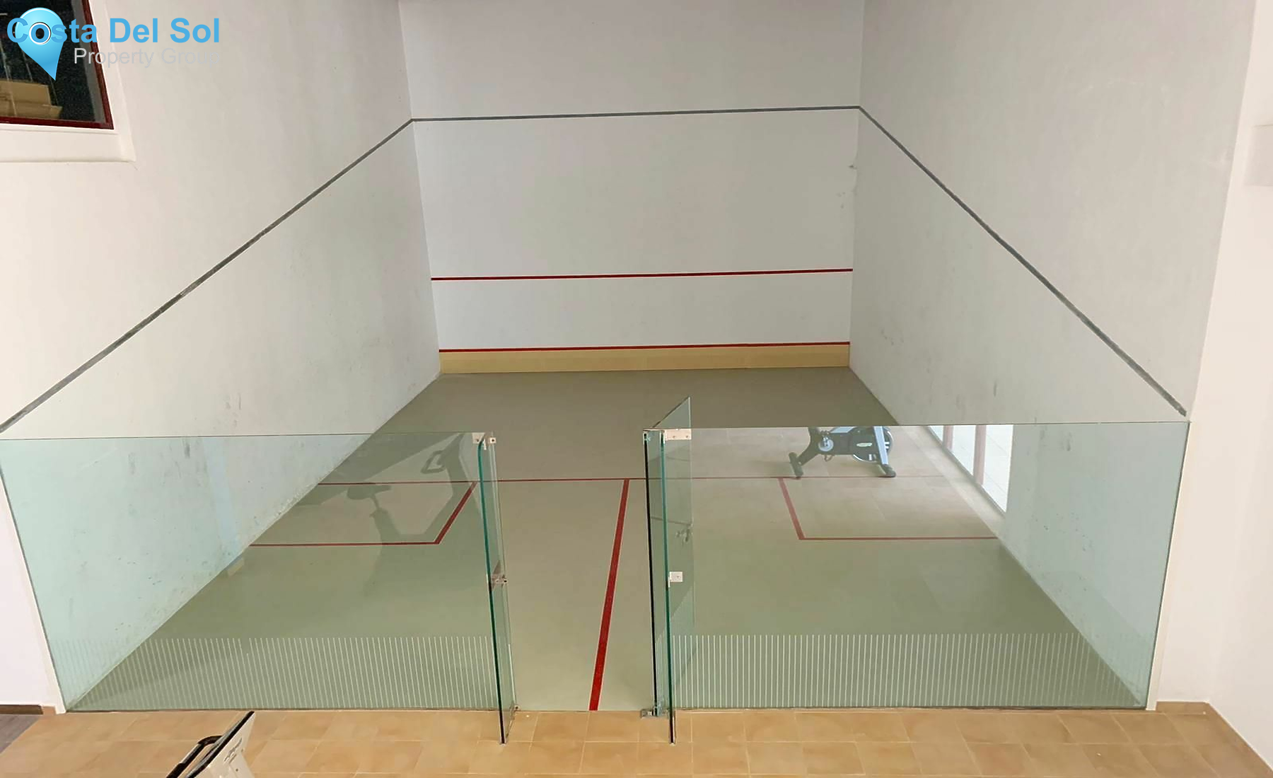 Middle Floor Apartment in Benahavís-1161444