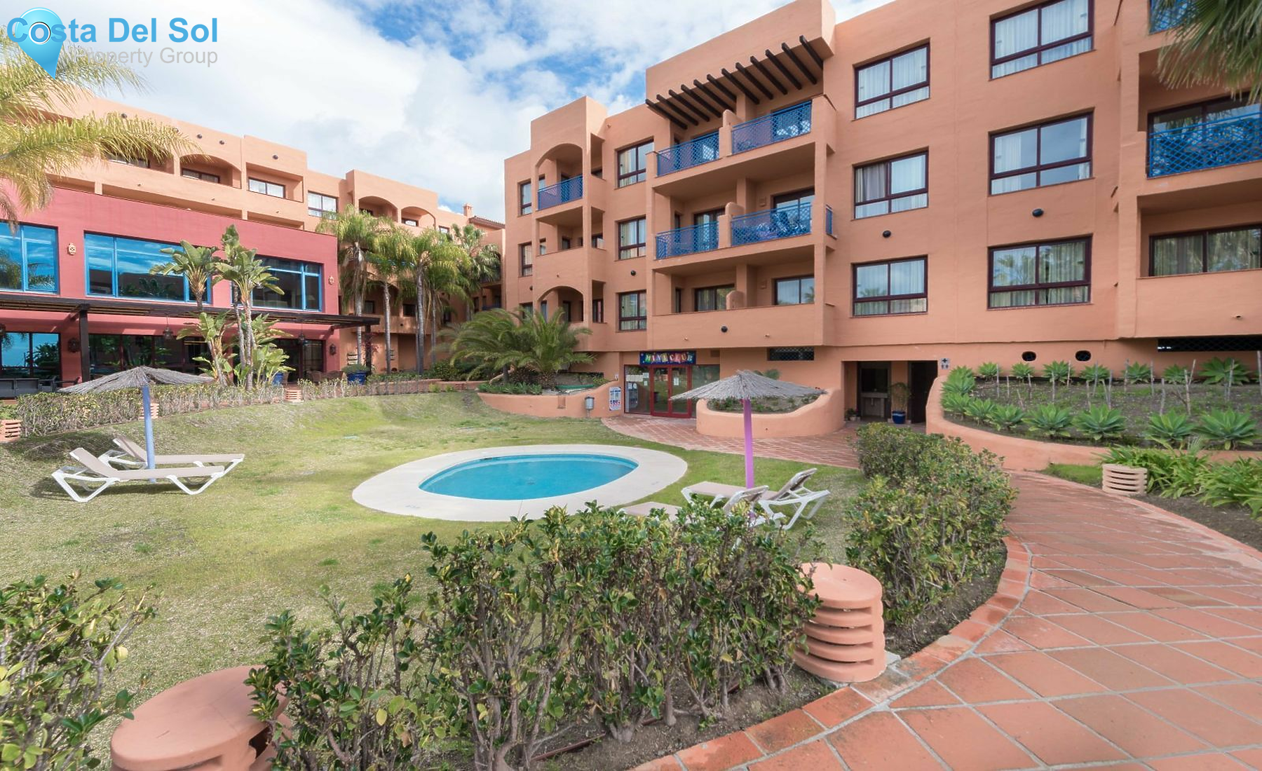 Middle Floor Apartment in Benahavís-1519455