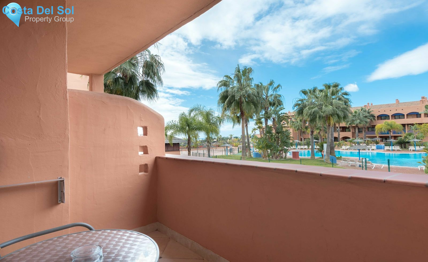 Middle Floor Apartment in Benahavís-1519461