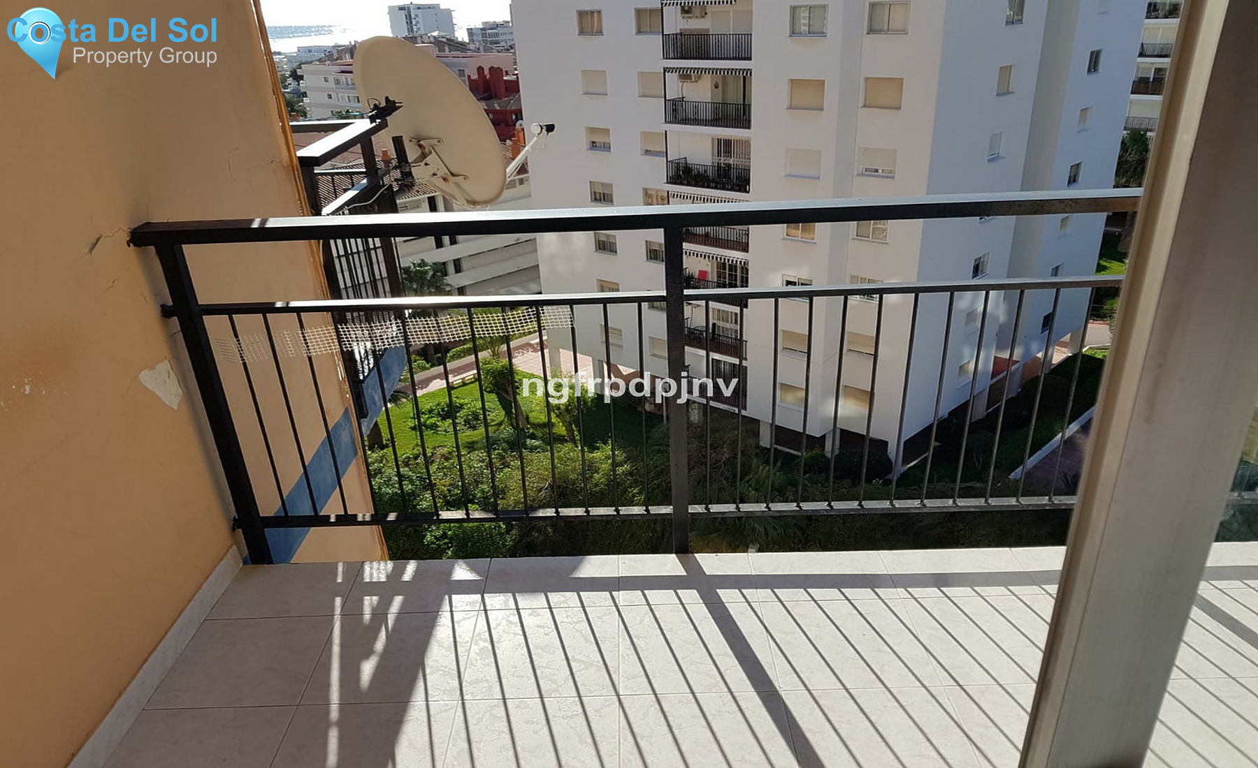 Middle Floor Apartment in Benalmadena Costa-1431723