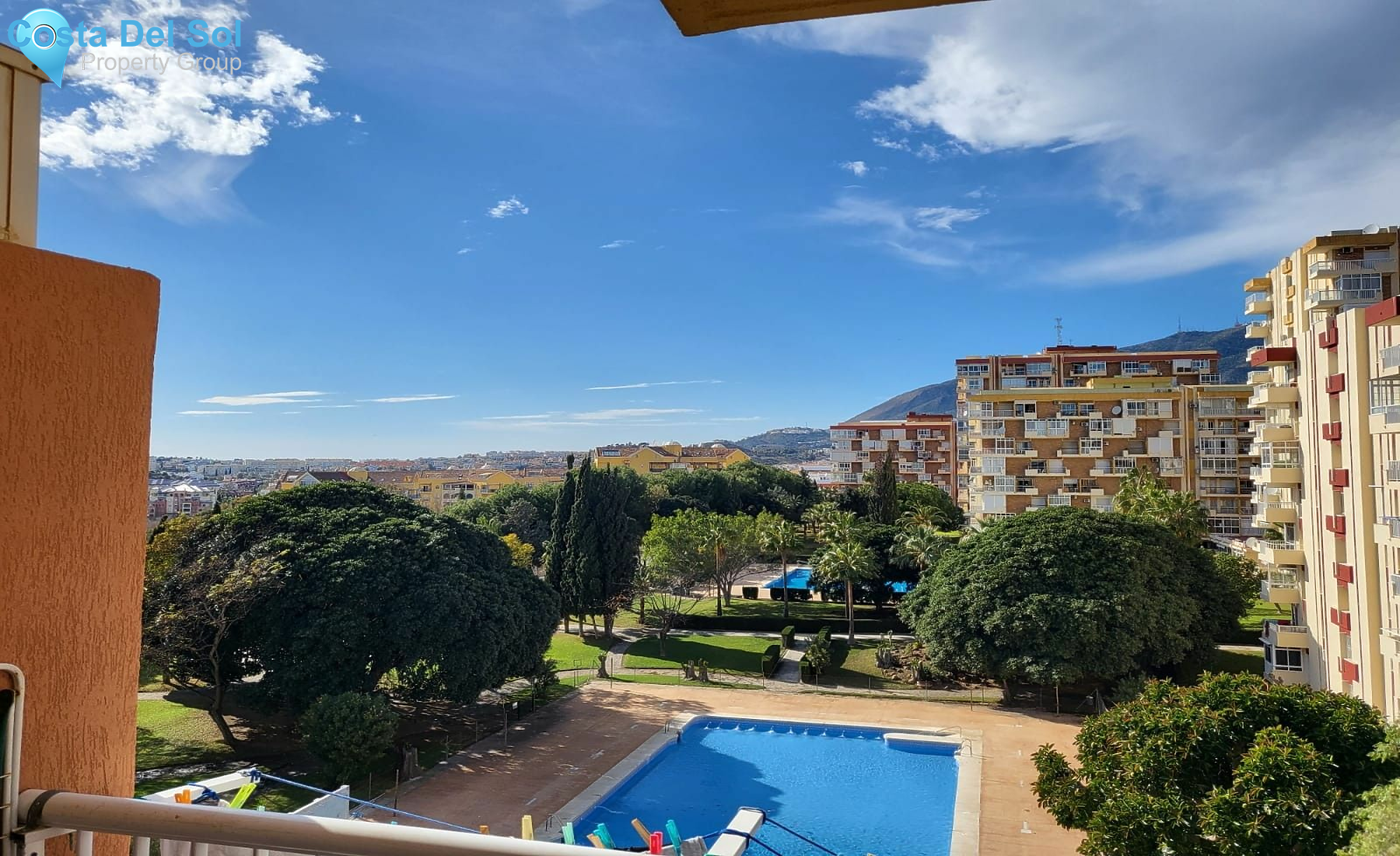 Middle Floor Apartment in Benalmadena Costa-1162898