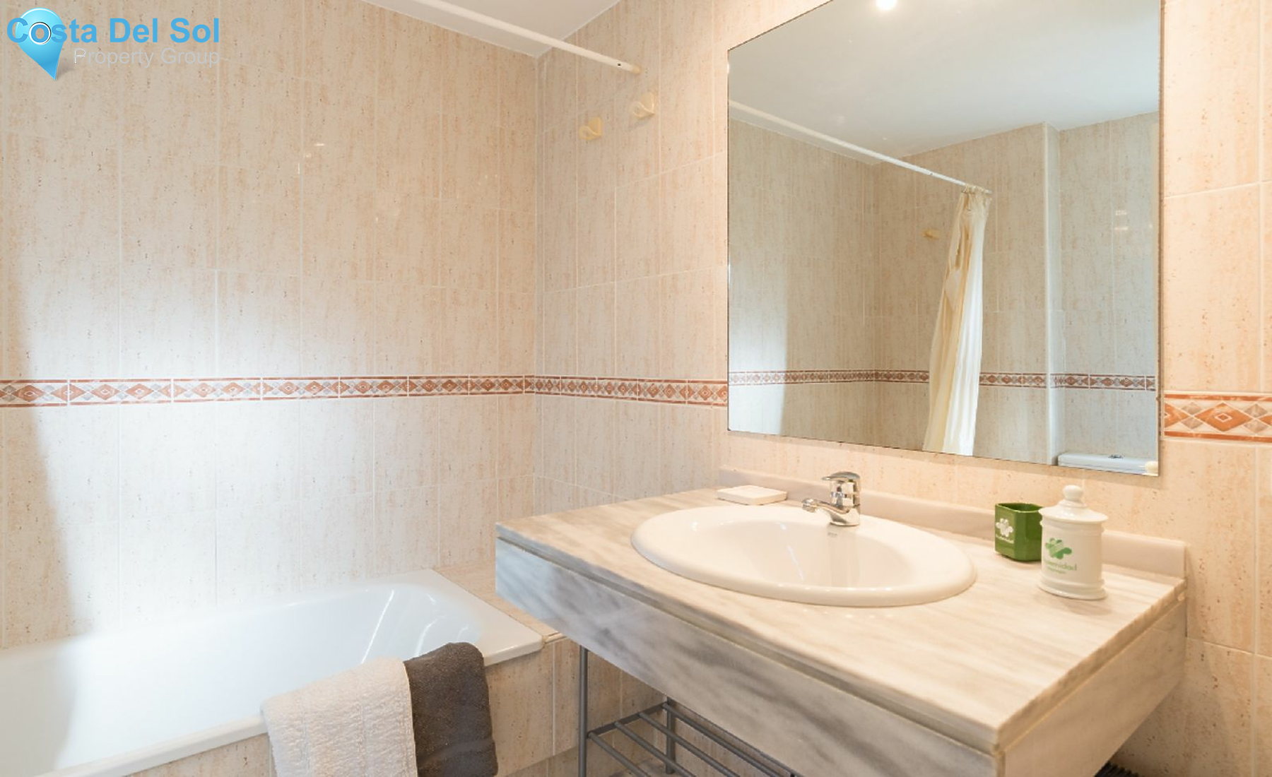 Middle Floor Apartment in Benalmadena Costa-1169920