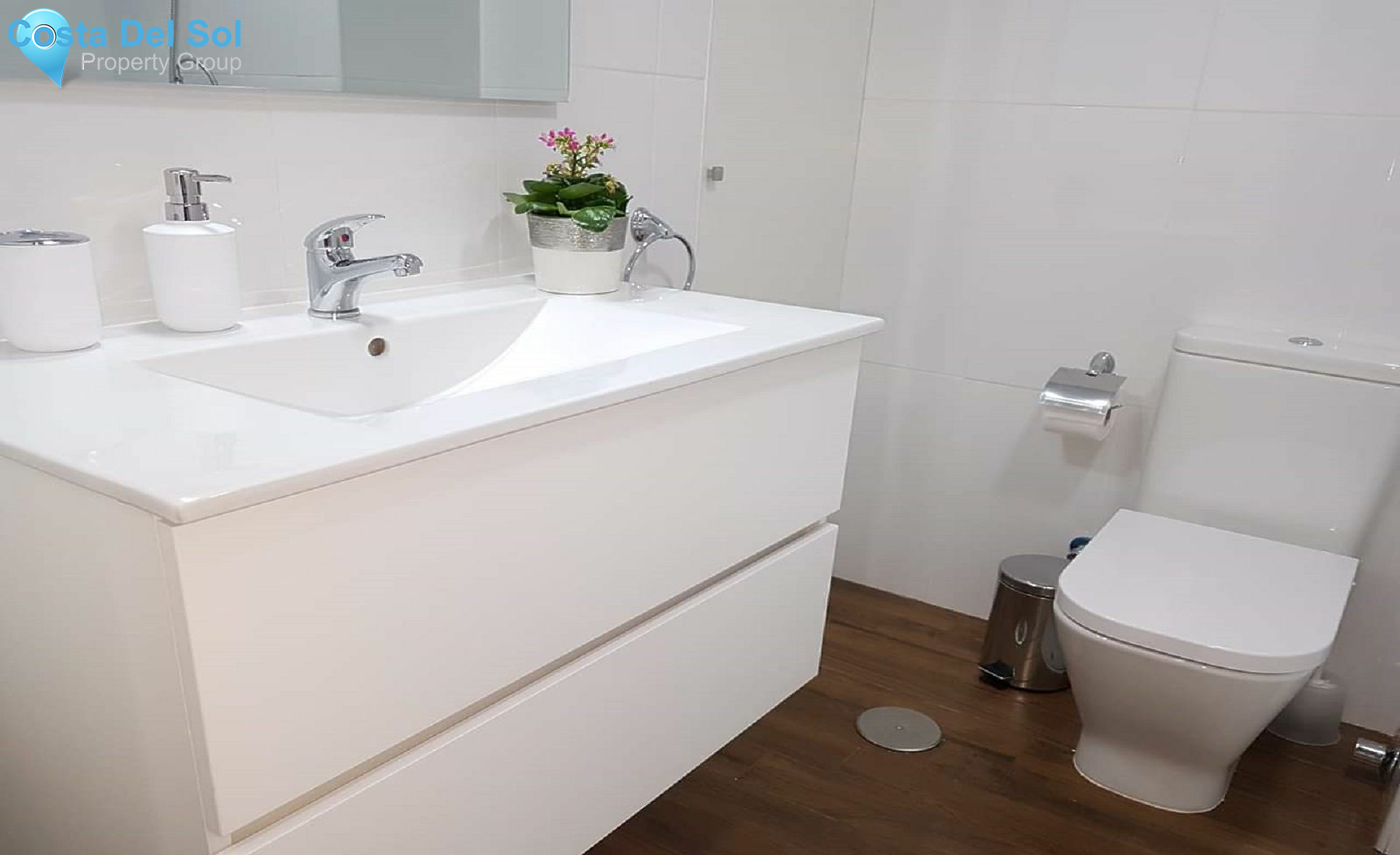 Middle Floor Apartment in Benalmadena Costa-1393237