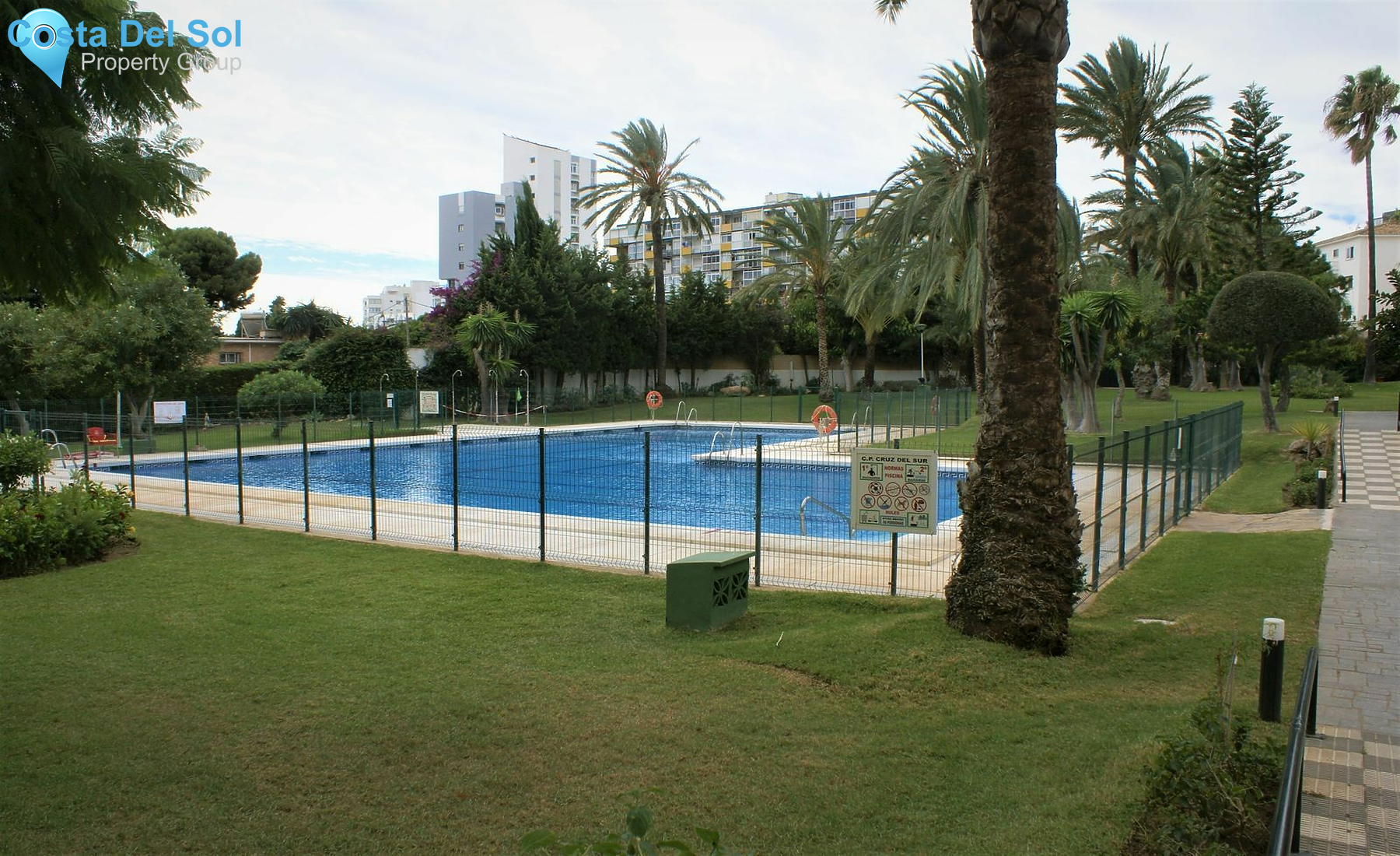 Middle Floor Apartment in Benalmadena Costa-1471198