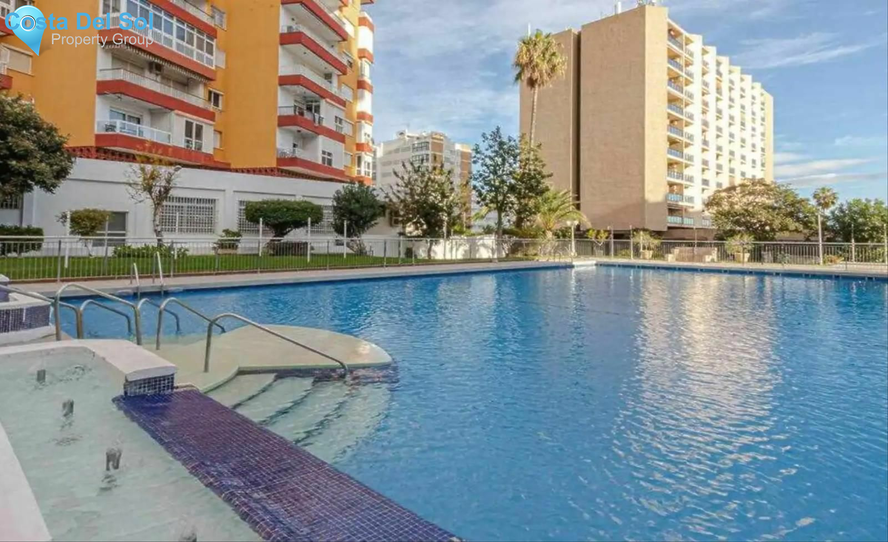 Middle Floor Apartment in Benalmadena Costa-1498047