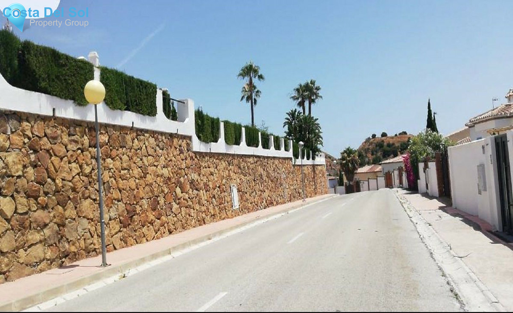 Middle Floor Apartment in Calahonda-1266191