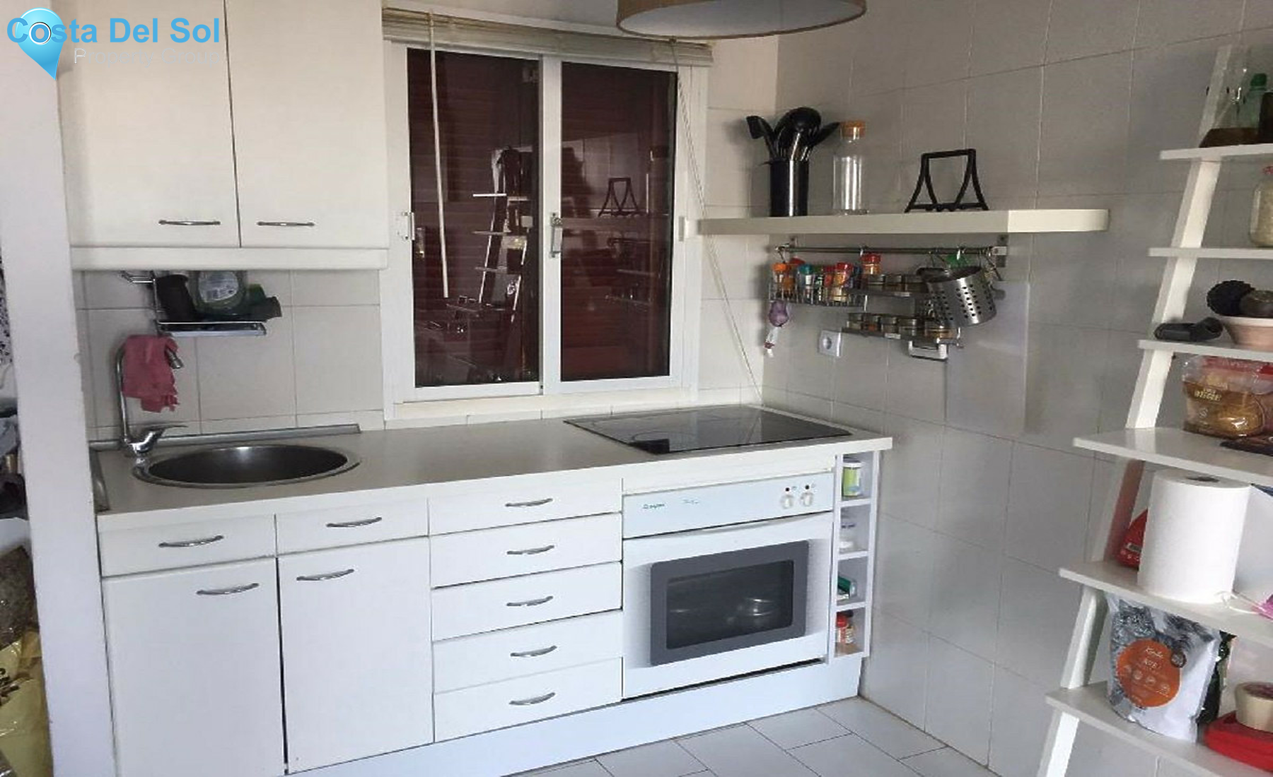 Middle Floor Apartment in Calahonda-1266196