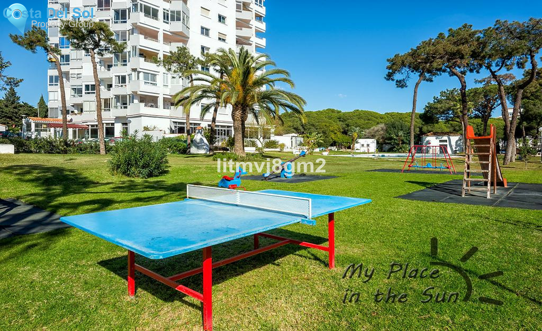 Middle Floor Apartment in Calahonda-1357442