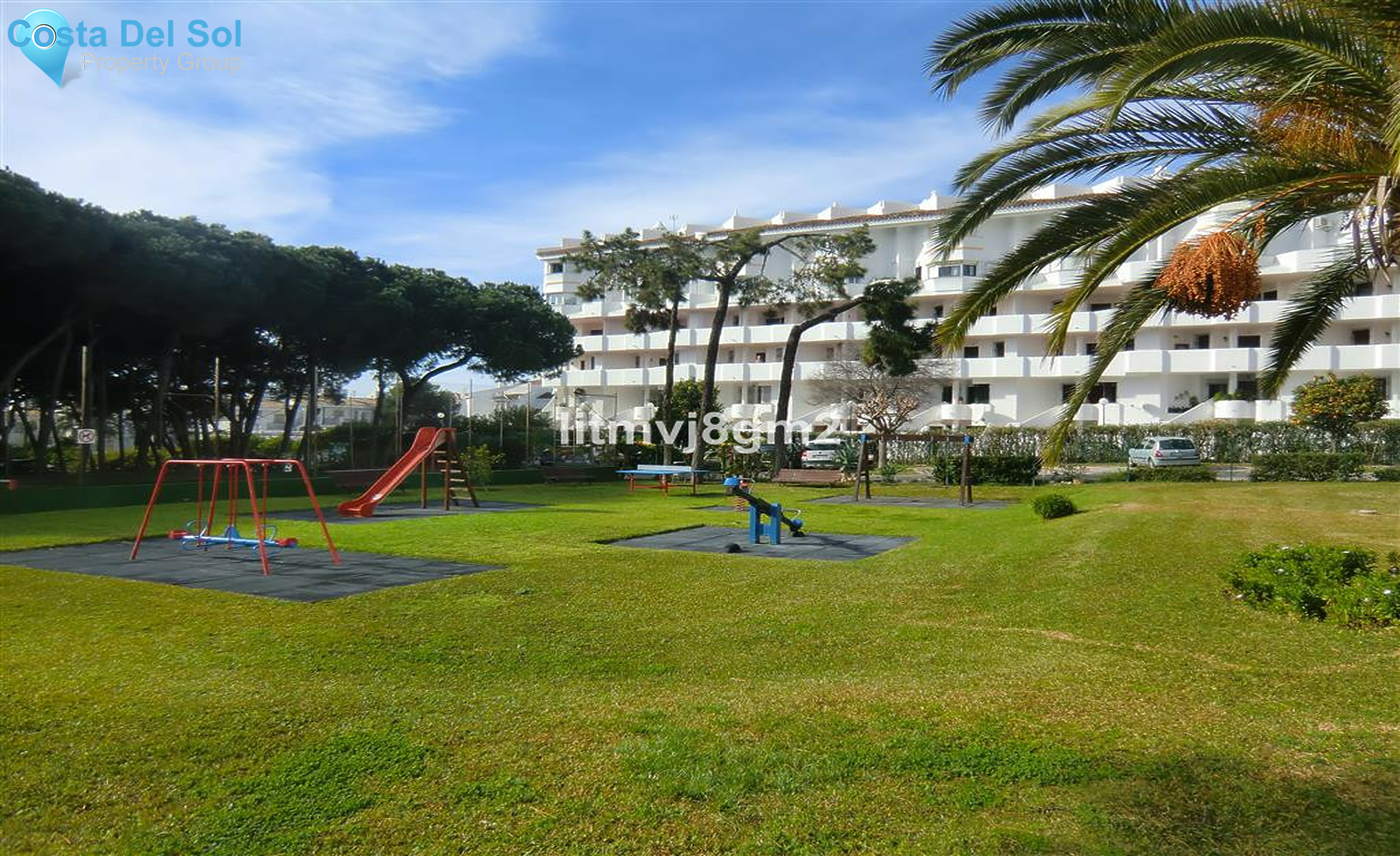 Middle Floor Apartment in Calahonda-1357444