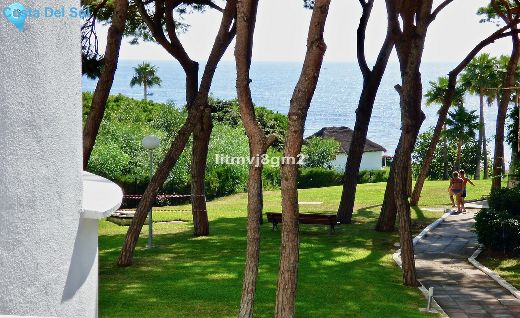 Middle Floor Apartment in Calahonda-1357427