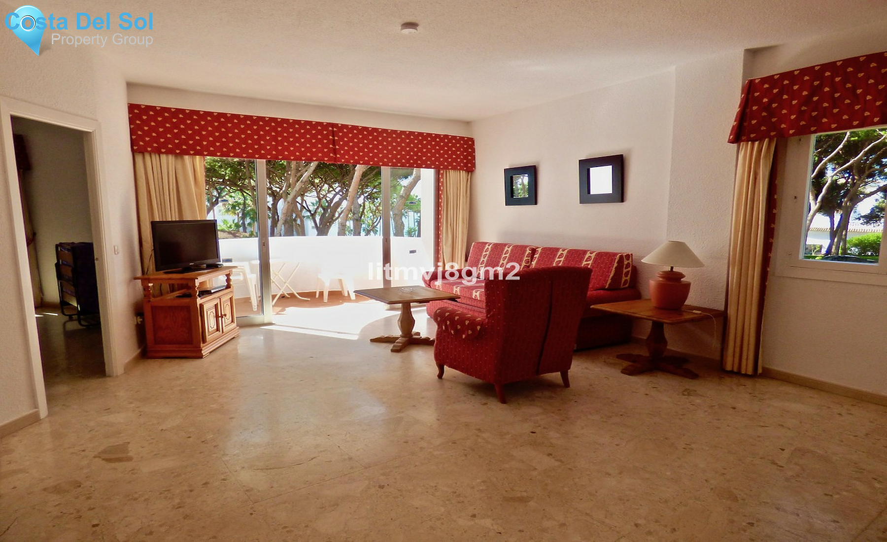 Middle Floor Apartment in Calahonda-1357431