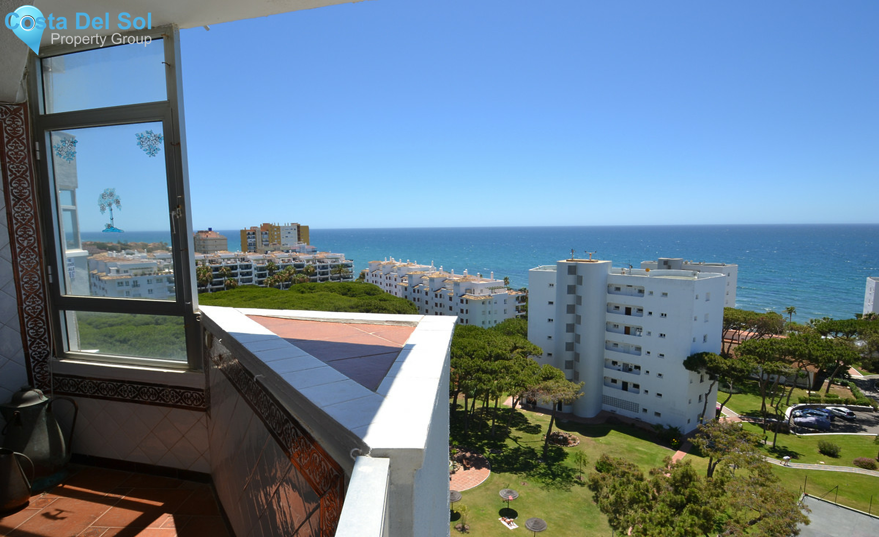 Middle Floor Apartment in Calahonda-1407332