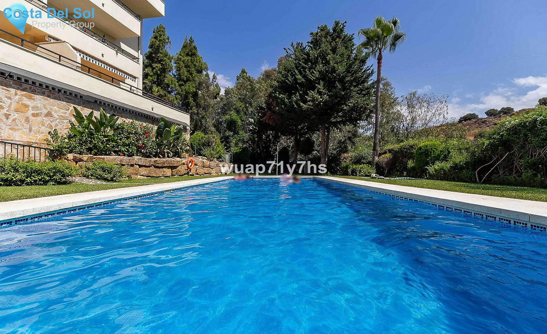 Middle Floor Apartment in Calahonda-1415527