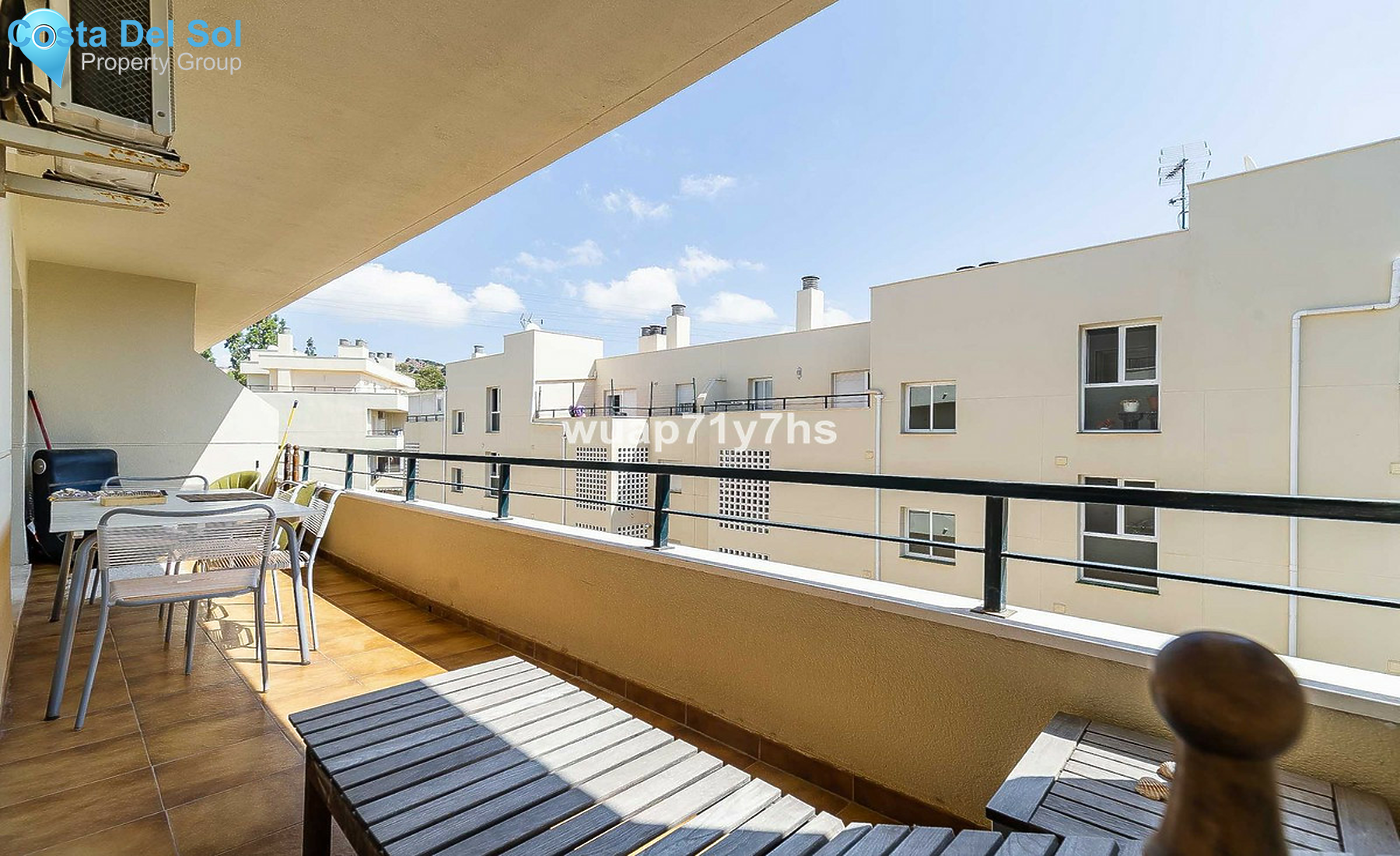 Middle Floor Apartment in Calahonda-1415528