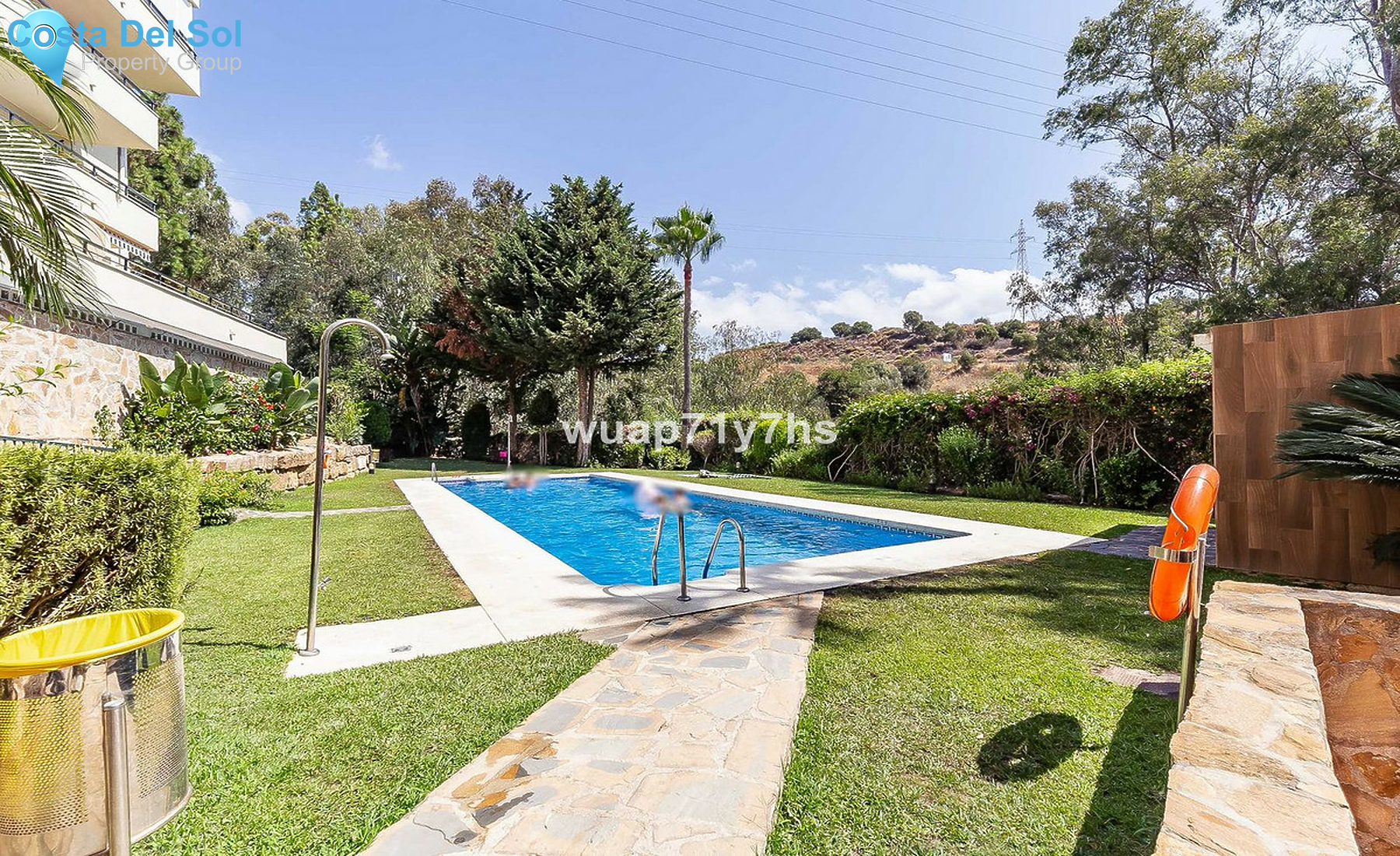 Middle Floor Apartment in Calahonda-1415534