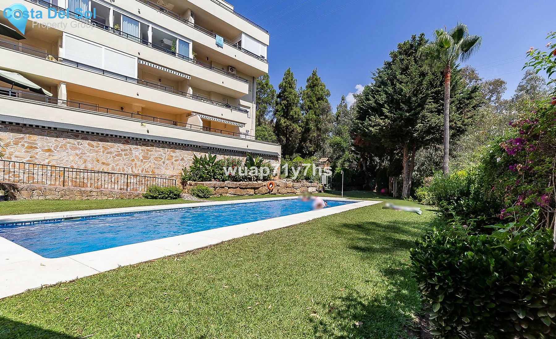 Middle Floor Apartment in Calahonda-1415519