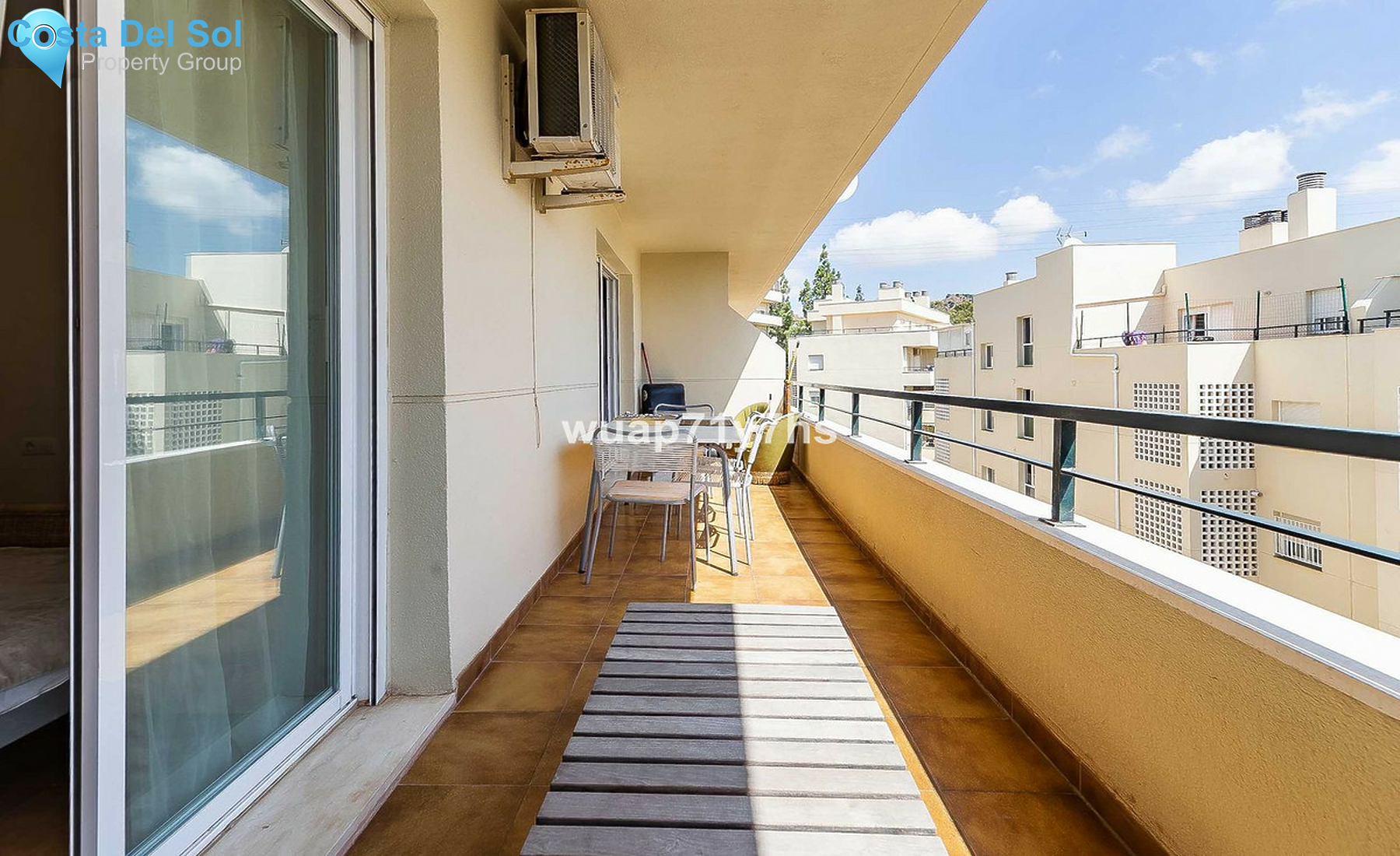 Middle Floor Apartment in Calahonda-1415522