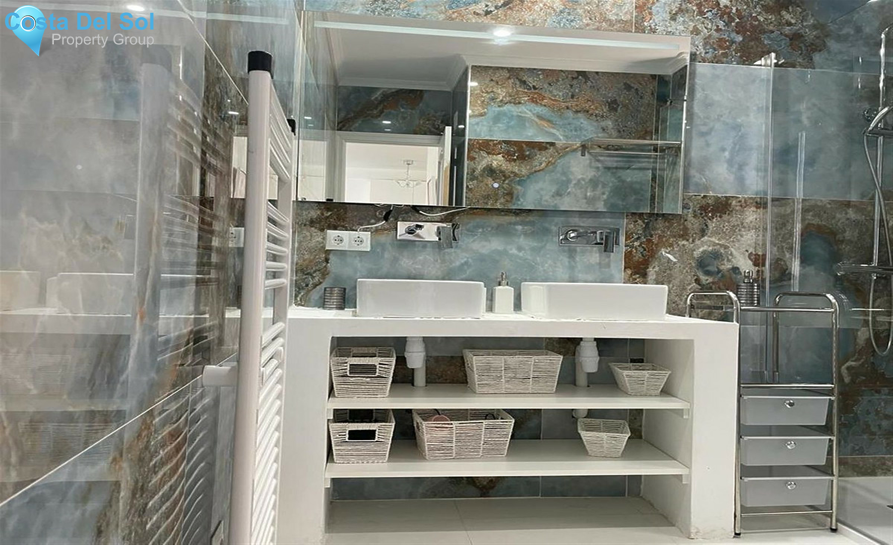 Middle Floor Apartment in Calahonda-1433510