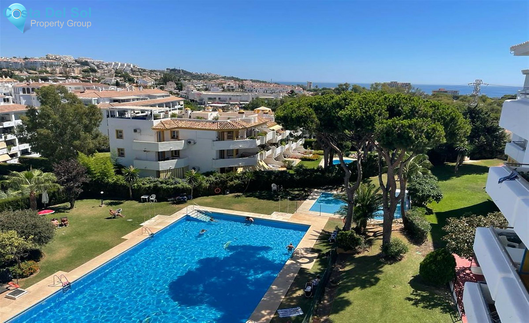 Middle Floor Apartment in Calahonda-1433512