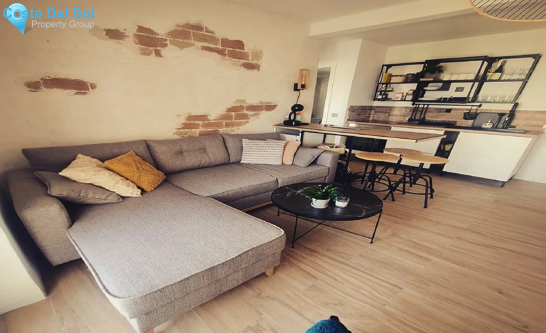 Middle Floor Apartment in Calahonda-1509532