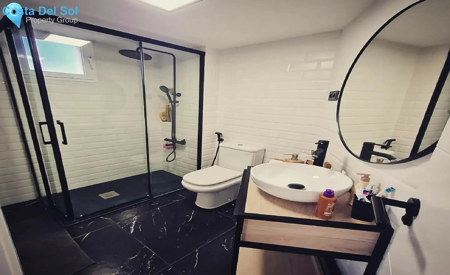 Middle Floor Apartment in Calahonda-1509527