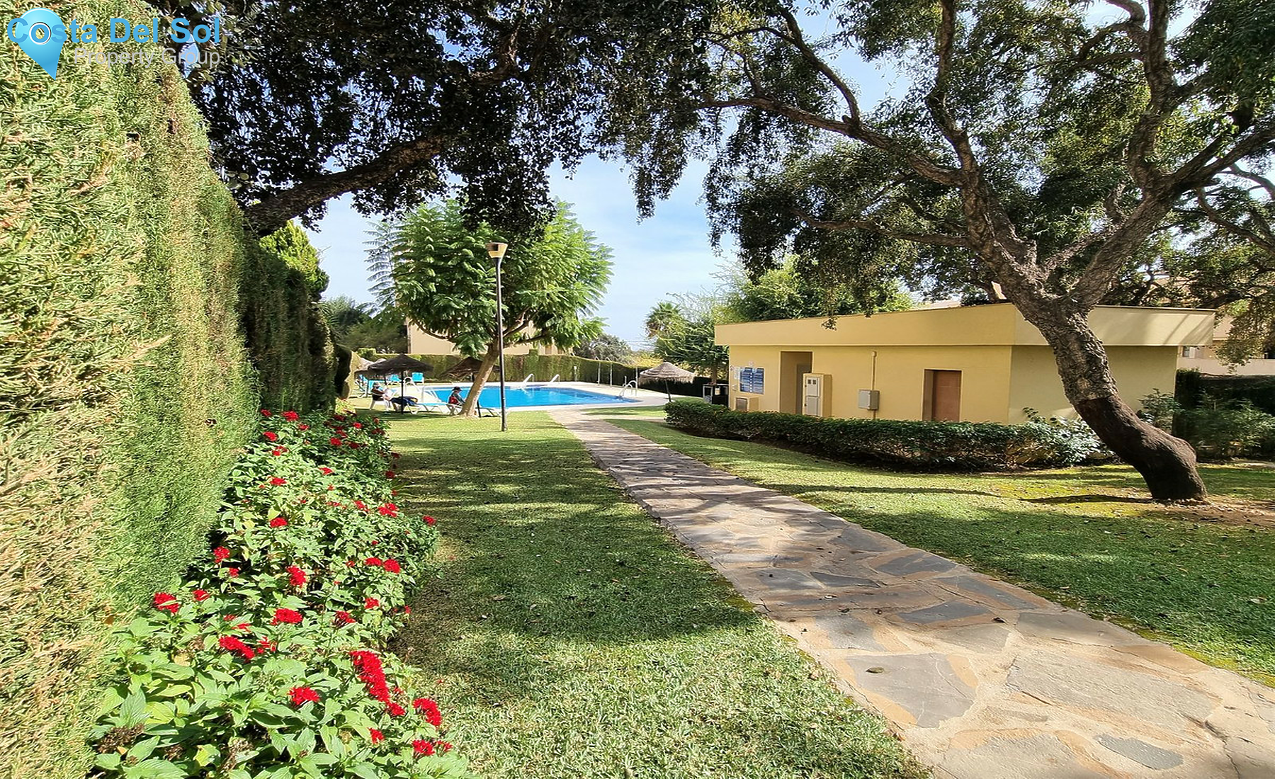 Middle Floor Apartment in Calahonda-1522378