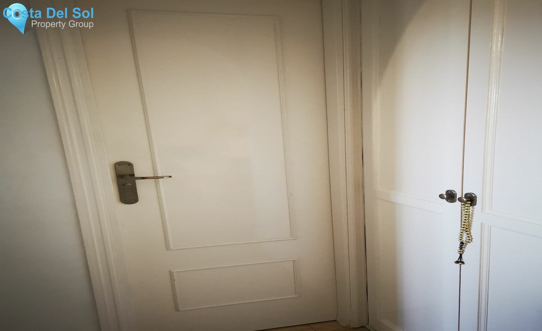 Middle Floor Apartment in Calahonda-1137257